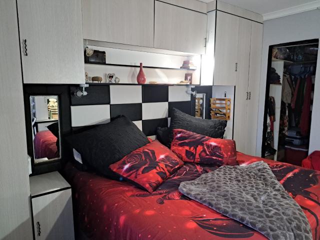2 Bedroom House For Sale in Carletonville Central