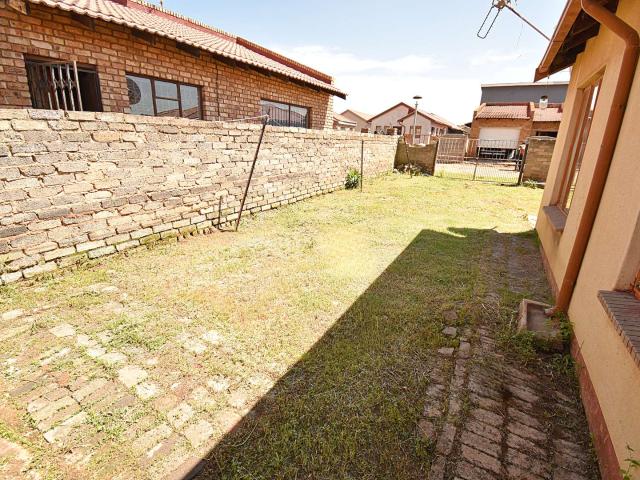 2 Bedroom House For Sale in Chief A. Luthuli Park