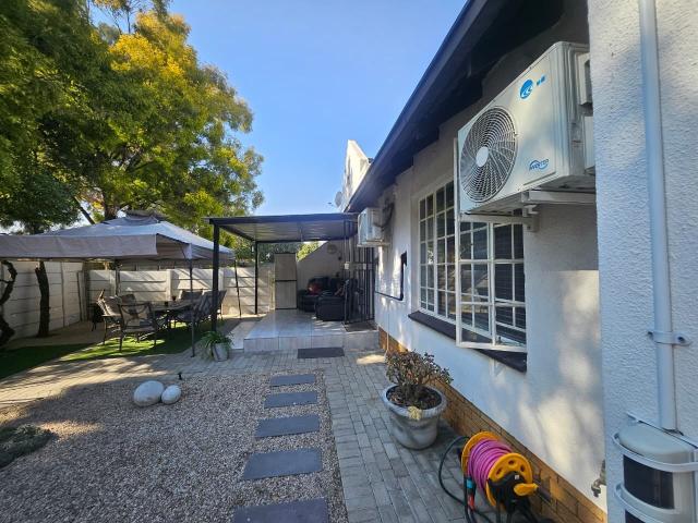 2 Bedroom House For Sale in Albertsdal