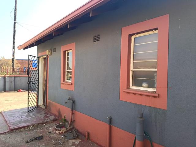 2 Bedroom House For Sale in Aureus