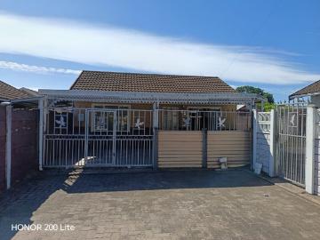 2 Bedroom House For Sale in Austerville