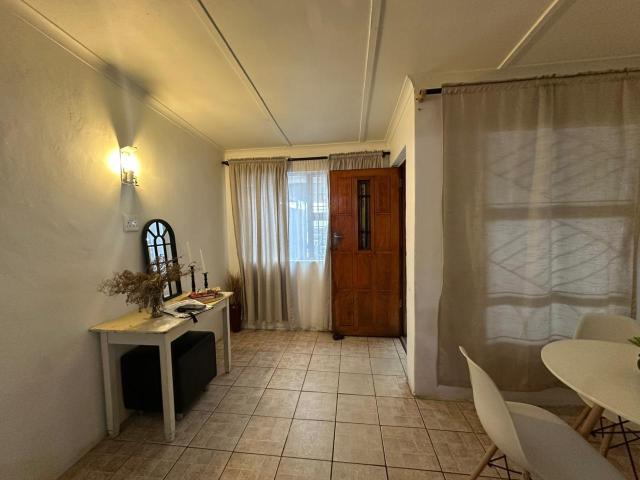 2 Bedroom House For Sale in Avondale