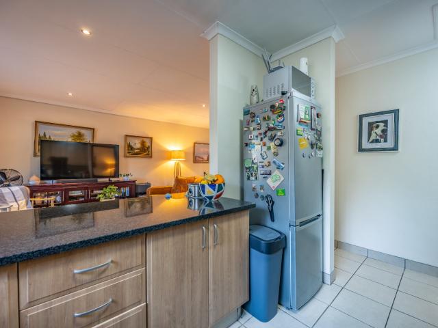 2 Bedroom House For Sale in Boardwalk Meander