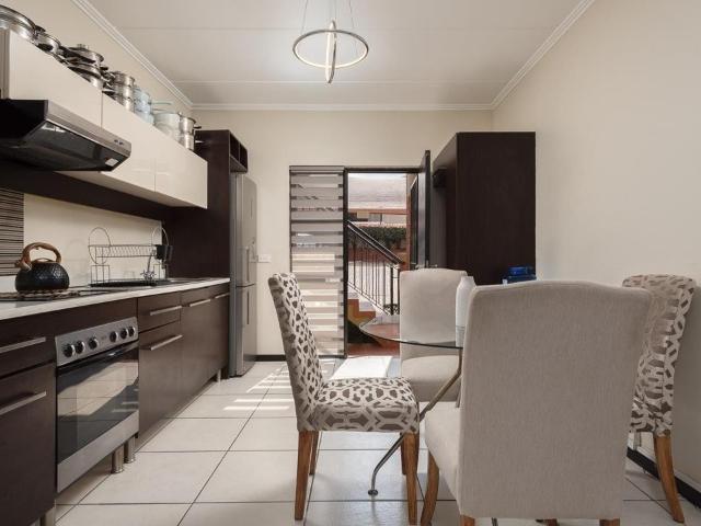 2 Bedroom House For Sale in Bassonia