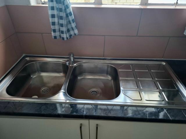 2 Bedroom House For Sale in Bethelsdorp