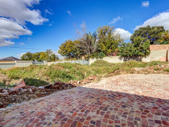 2 Bedroom House For Sale in Brakpan Central