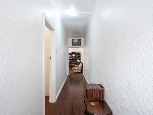 2 Bedroom House For Sale in Brooklyn