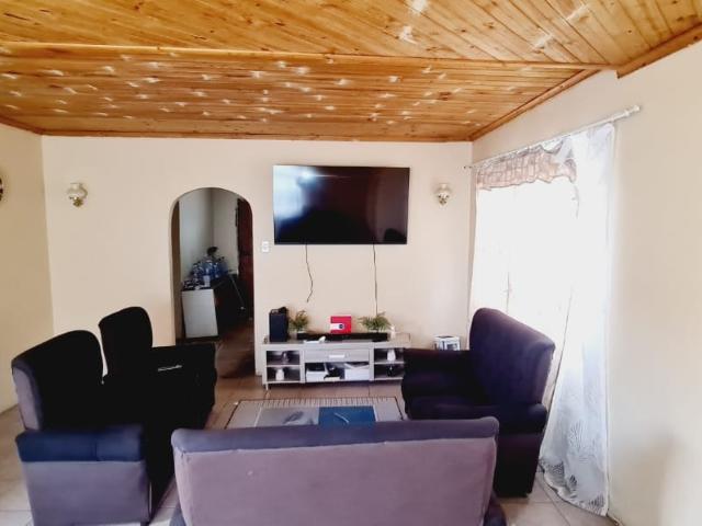 2 Bedroom House For Sale in Govan Mbeki