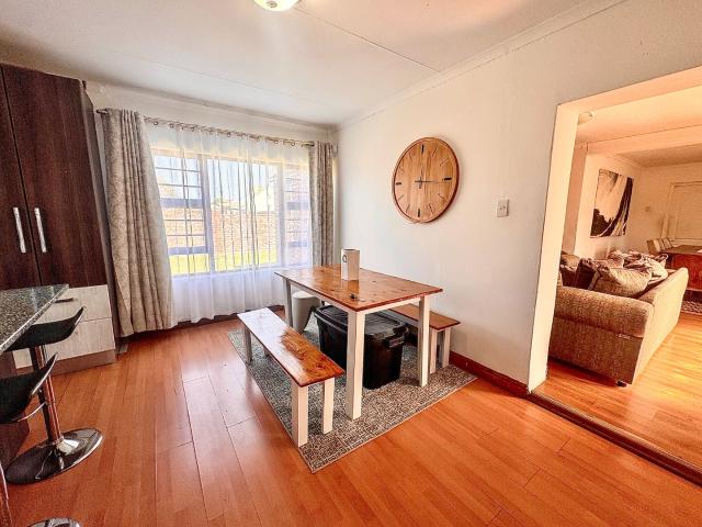 2 Bedroom House For Sale in Greenshields Park