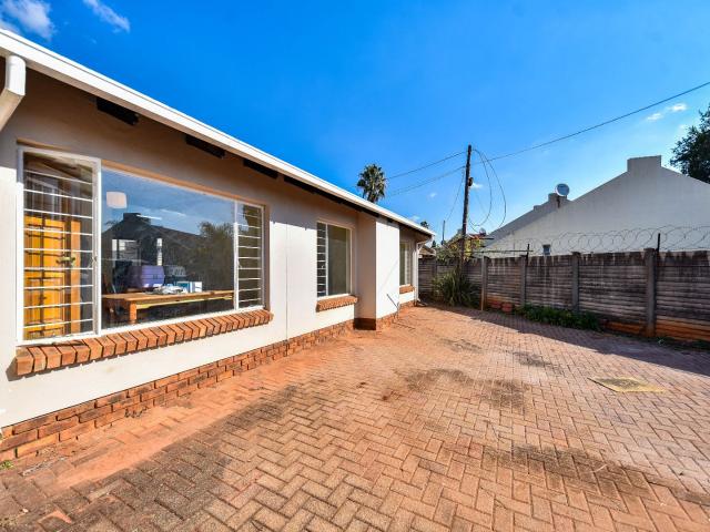 2 Bedroom House For Sale in Doornpoort