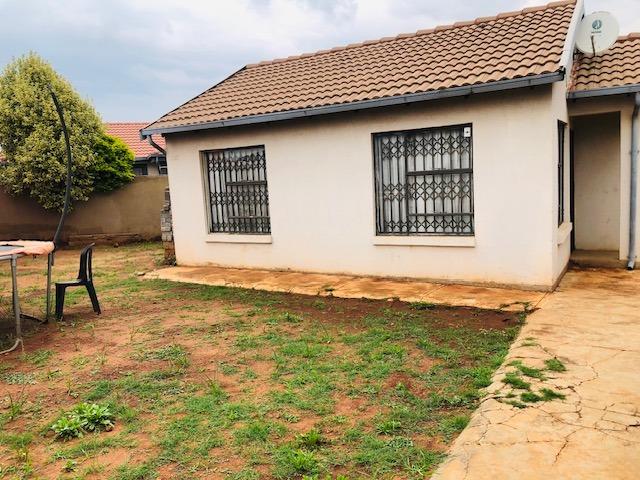 2 Bedroom House For Sale in Dawn Park
