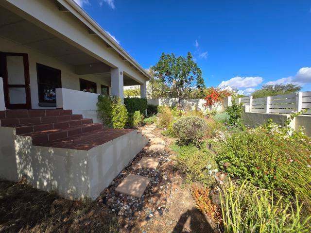 2 Bedroom House For Sale in Darling
