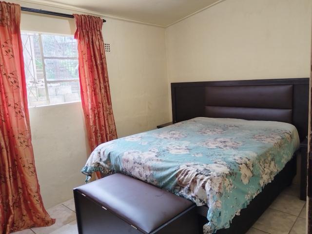 2 Bedroom House For Sale in Eastwood