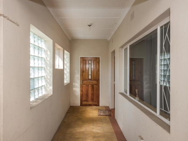2 Bedroom House For Sale in Edenvale Central