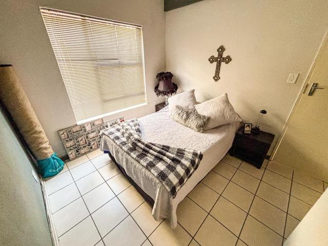2 Bedroom House For Sale in Elandshaven