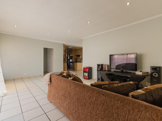 2 Bedroom House For Sale in Equestria
