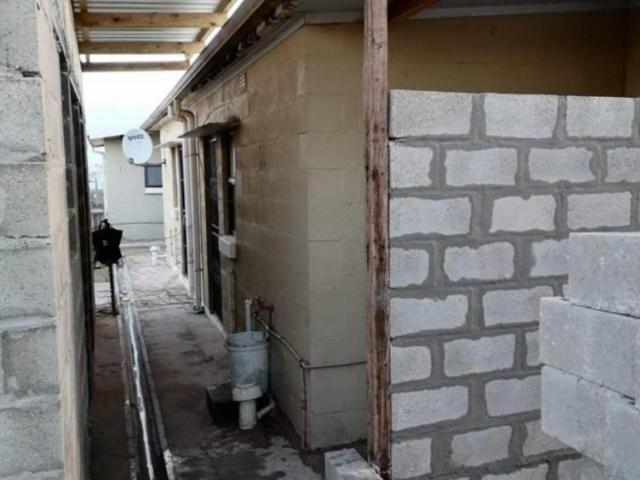 2 Bedroom House For Sale in Fisantekraal