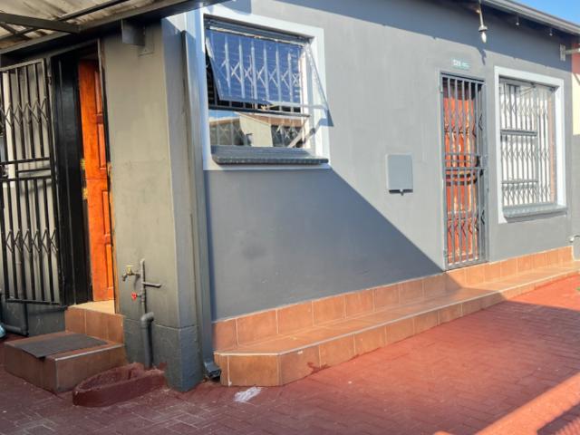 2 Bedroom House For Sale in Fleurhof