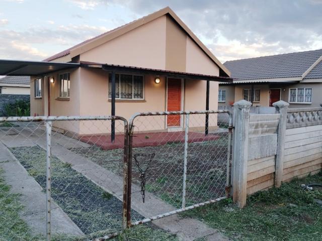 2 Bedroom House For Sale in Freedom Park