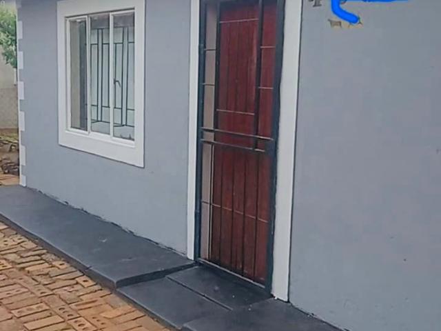 2 Bedroom House For Sale in Kanana Park