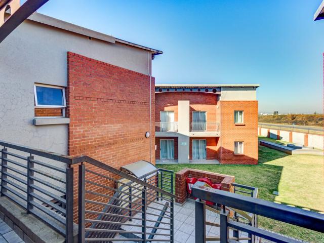 2 Bedroom House For Sale in Kempton Park Central
