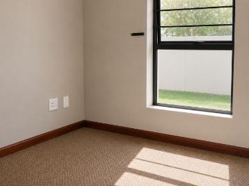 2 Bedroom House For Sale in Kensington B