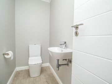 2 Bedroom House For Sale in Kraaibosch