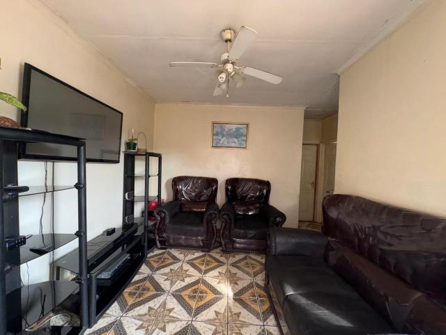 2 Bedroom House For Sale in Kwadwesi