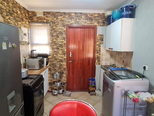 2 Bedroom House For Sale in Kwadwesi