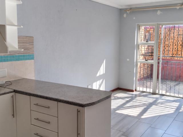 2 Bedroom House For Sale in Honeypark