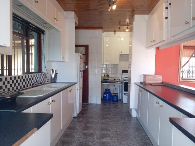 2 Bedroom House For Sale in Heather Park