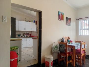 2 Bedroom House For Sale in Highgate