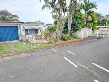2 Bedroom House For Sale in Illovo Beach
