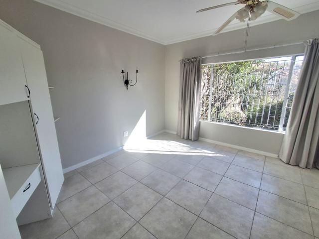 2 Bedroom House For Sale in Oakdene