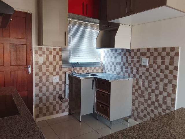 2 Bedroom House For Sale in Observation Hill
