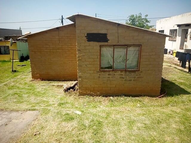 2 Bedroom House For Sale in Orange Farm