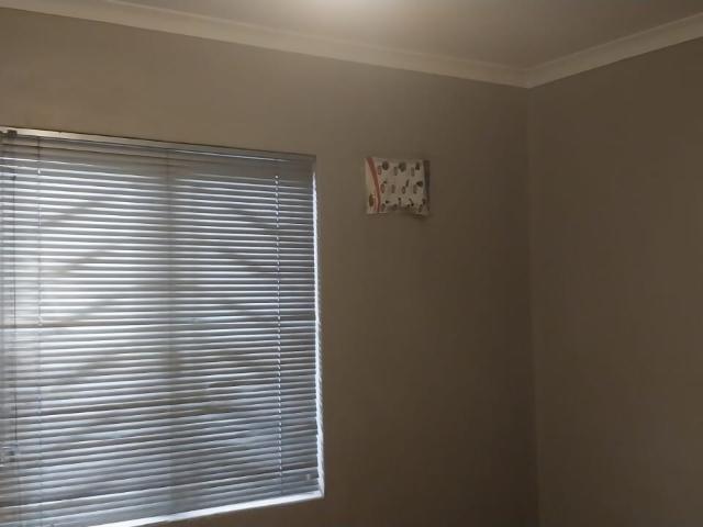 2 Bedroom House For Sale in Orient Hills