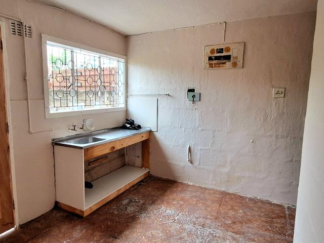 2 Bedroom House For Sale in Longcroft
