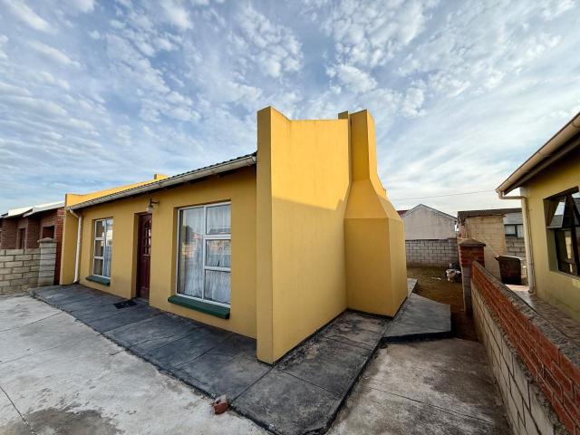 2 Bedroom House For Sale in Motherwell Nu 7
