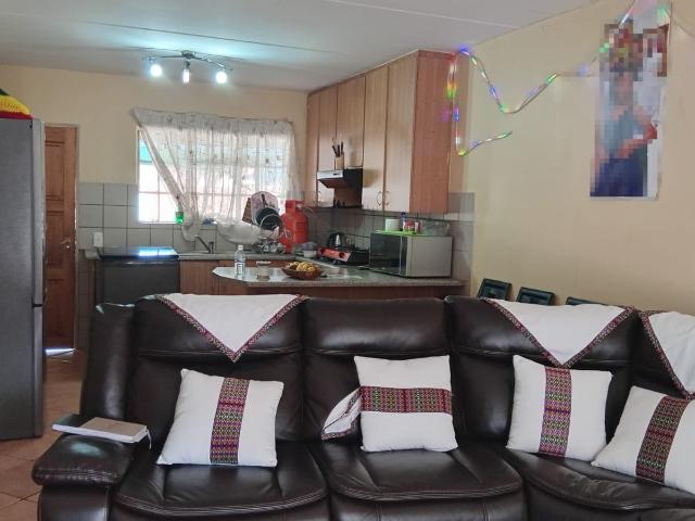 2 Bedroom House For Sale in Modder East