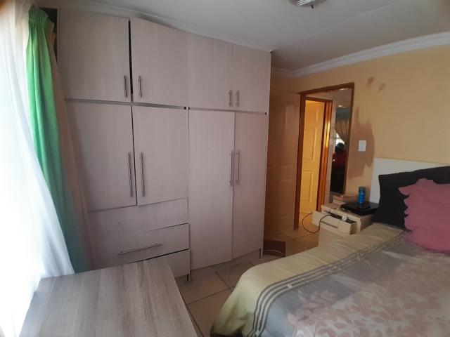 2 Bedroom House For Sale in Mabopane