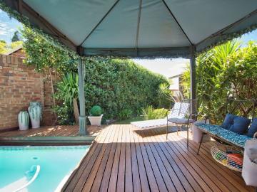 2 Bedroom House For Sale in Marais Steyn Park