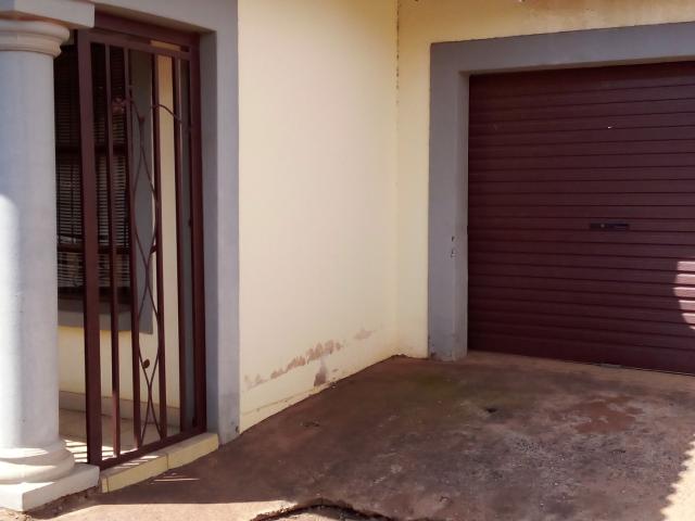 2 Bedroom House For Sale in Mashishing