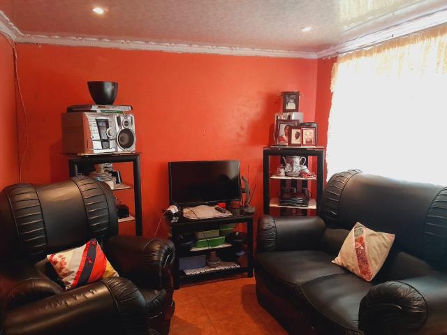 2 Bedroom House For Sale in Mdantsane Nu 14