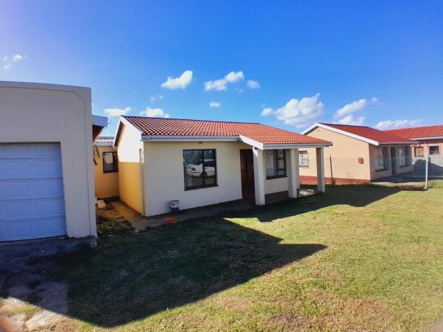 2 Bedroom House For Sale in Mdantsane Nu 17
