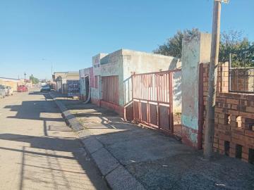 2 Bedroom House For Sale in Meadowlands