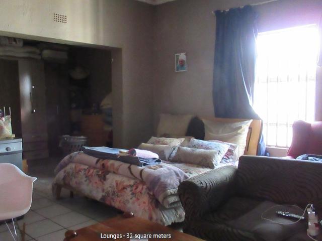 2 Bedroom House For Sale in Newlands