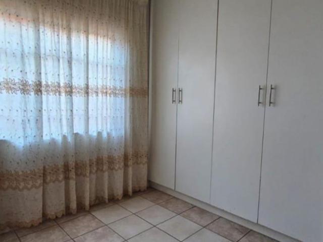 2 Bedroom House For Sale in South Hills