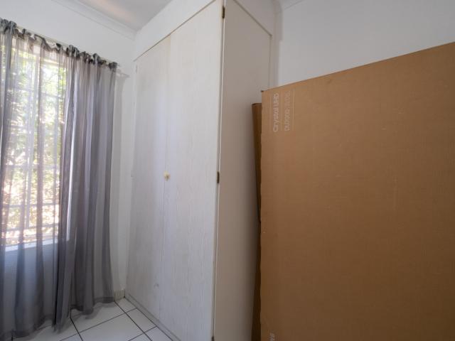 2 Bedroom House For Sale in Sonneglans