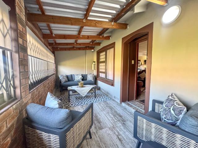 2 Bedroom House For Sale in Sherwood